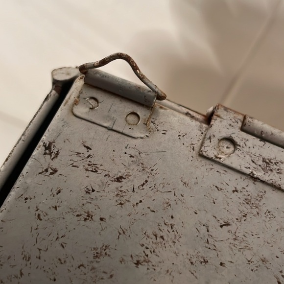 Galvanized POST Lightweight Faux Vintage Flap Over Mailbox - Picture 9 of 12